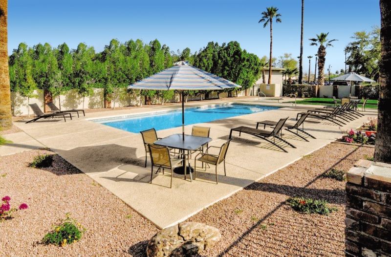 Howard Johnson By Wyndham Scottsdale Old Town Exterior foto